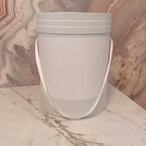 Occasion Landeau Classic Branded box for flower bouquets - Picture 4 of 9